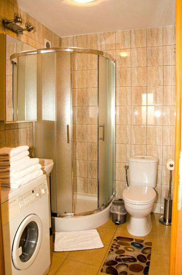 Atena Rumia Ngoại thất bức ảnh